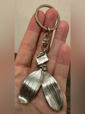Rare Vintage Michael Aram Holly Berry Keychain Silver Toned Metal Keychain